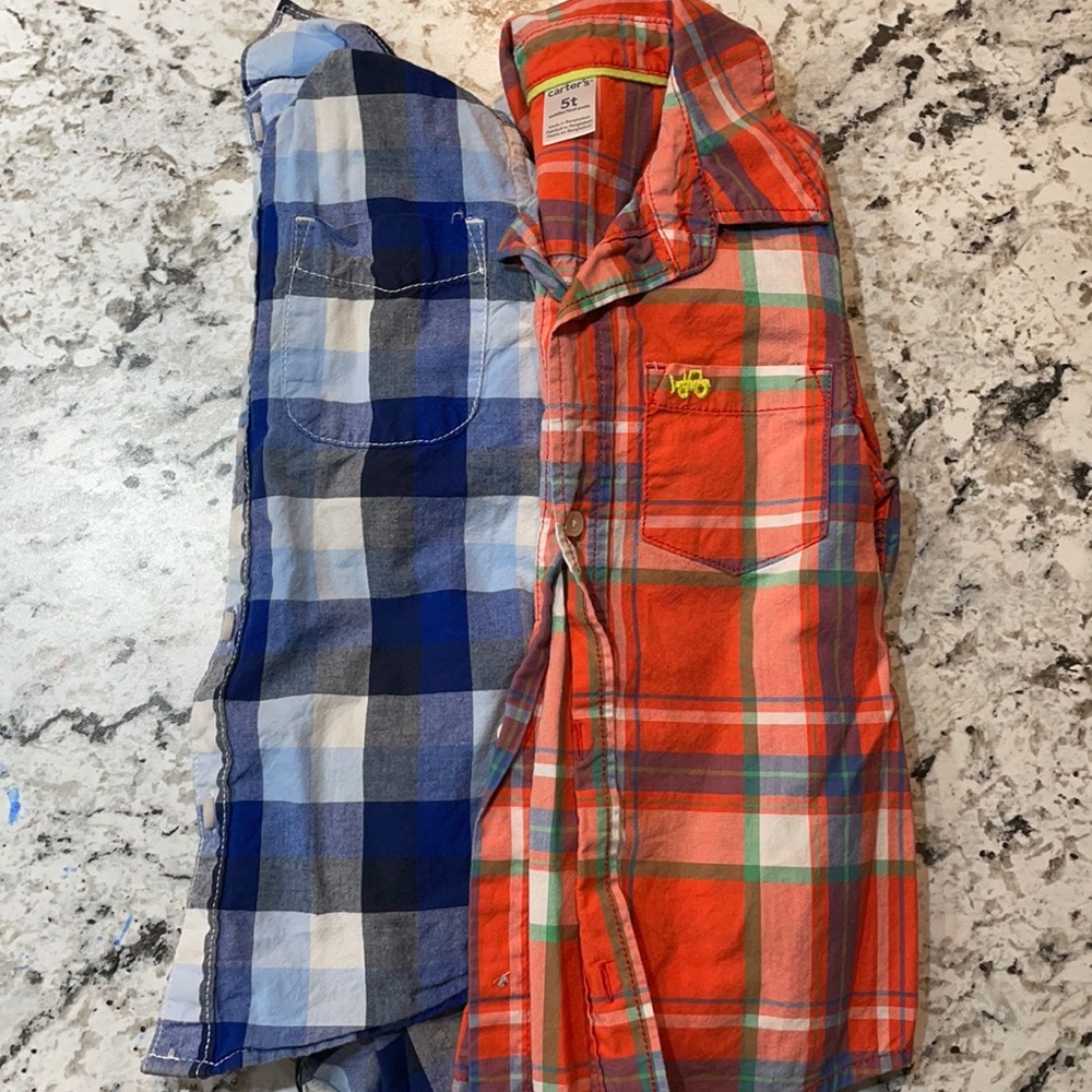 🎁5T button up shirts